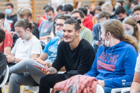 Duális Roadshow a Széchenyiben – képzésekkel, ipari szereplőkkel ismerkedtek a diákok